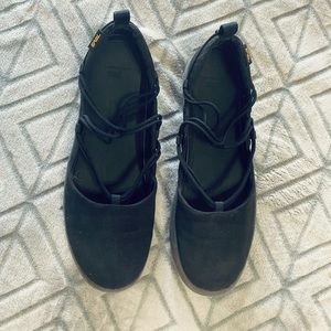 Womens Black Teva Slip-ons